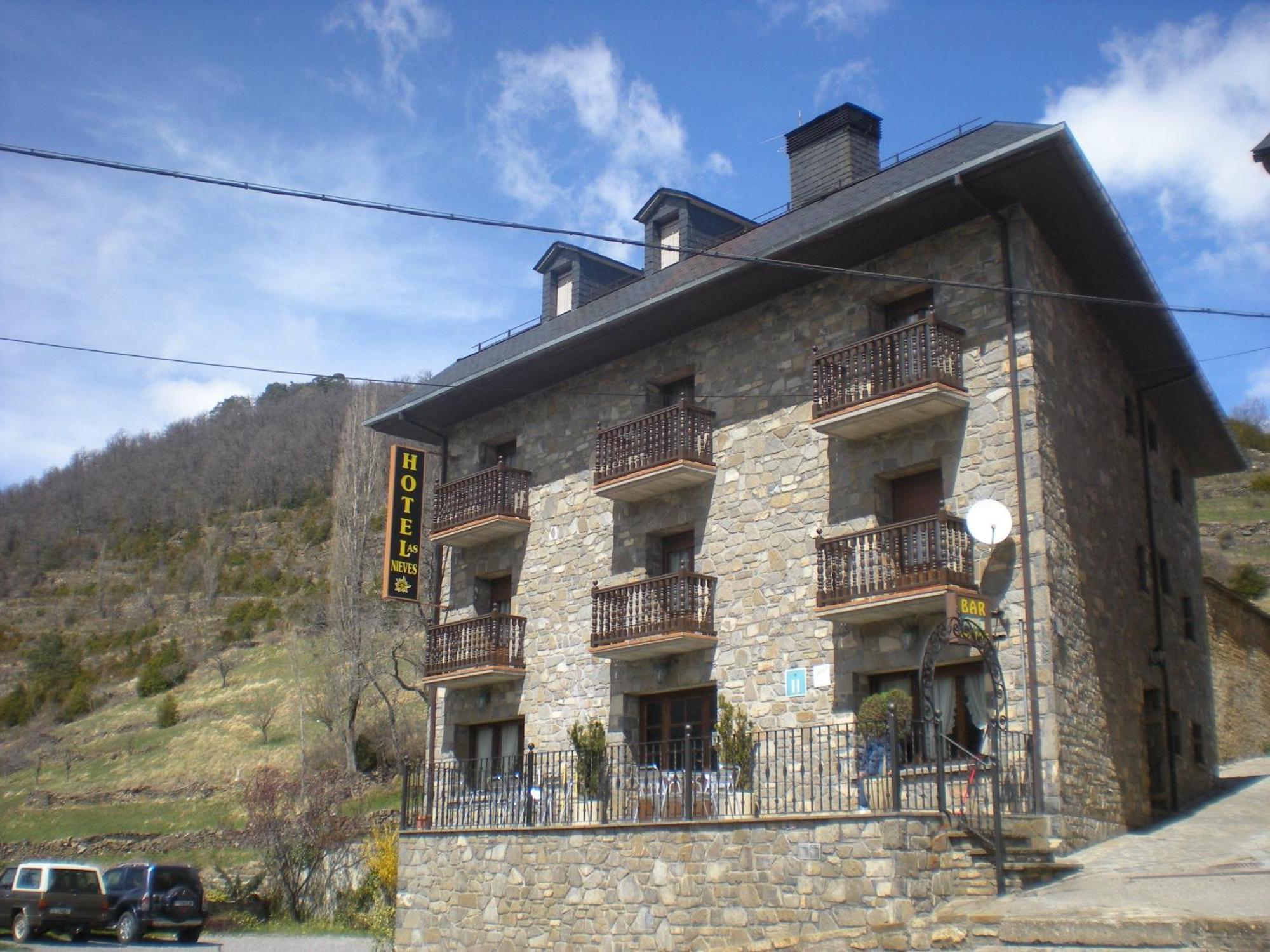 Hotel Las Nieves Linás de Broto Exterior foto